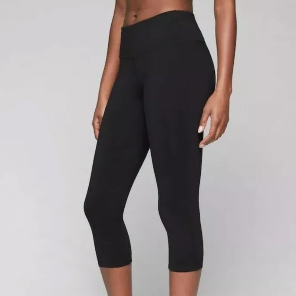 Athleta High Rise Chaturanga Capri Size XS